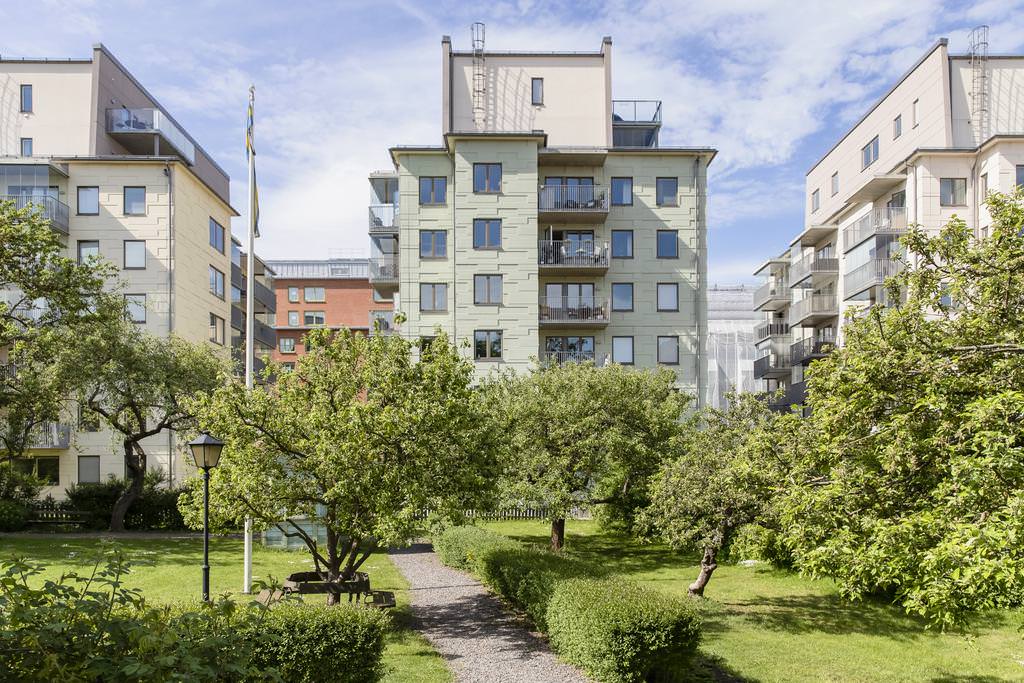 27. Renovering av ta╠etskikt pa╠e takterrass